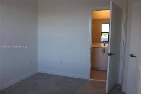 Touwnhouse à vendre à Cutler Bay, Floride: 3 chambres, 123.37 m2 № 2088969 - photo 10
