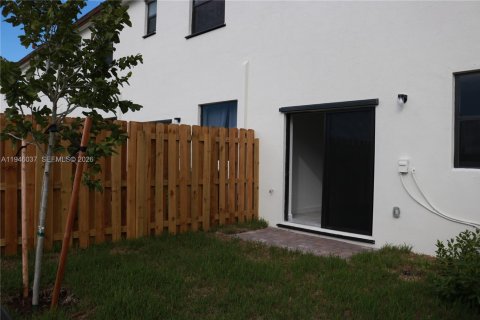 Touwnhouse à vendre à Cutler Bay, Floride: 3 chambres, 123.37 m2 № 2088969 - photo 13