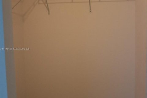 Touwnhouse à vendre à Cutler Bay, Floride: 3 chambres, 123.37 m2 № 2088969 - photo 19