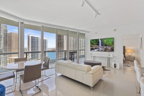 Condo in Miami, Florida, 2 bedrooms  № 1942732 - photo 2