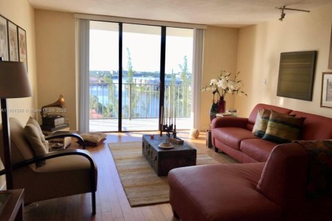 Condominio en alquiler en Aventura, Florida, 1 dormitorio, 85.28 m2 № 1957153 - foto 5