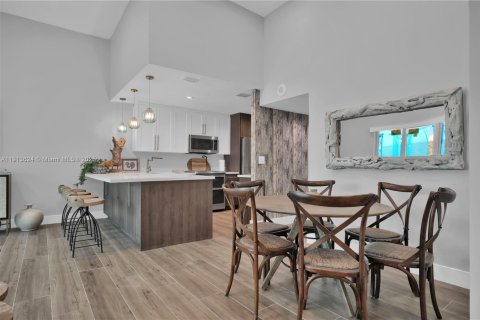 Снять в аренду кондоминиум в Майами-Бич, Флорида 1 спальня, 84.17м2, № 1968455 - фото 11