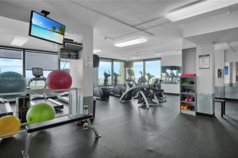 Снять в аренду кондоминиум в Майами-Бич, Флорида 1 спальня, 84.17м2, № 1968455 - фото 30