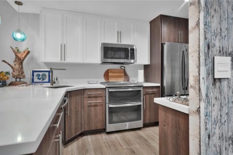 Снять в аренду кондоминиум в Майами-Бич, Флорида 1 спальня, 84.17м2, № 1968455 - фото 15