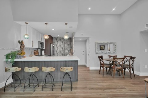 Снять в аренду кондоминиум в Майами-Бич, Флорида 1 спальня, 84.17м2, № 1968455 - фото 9