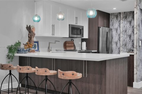 Снять в аренду кондоминиум в Майами-Бич, Флорида 1 спальня, 84.17м2, № 1968455 - фото 18