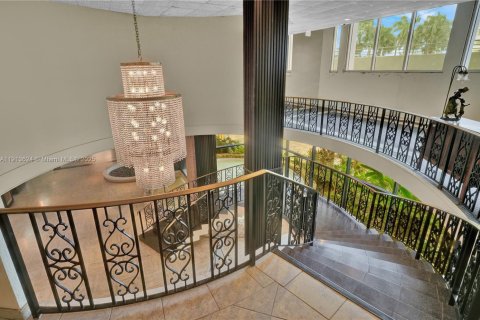 Снять в аренду кондоминиум в Майами-Бич, Флорида 1 спальня, 84.17м2, № 1968455 - фото 27