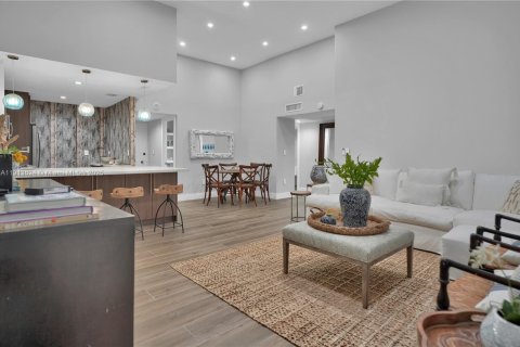 Снять в аренду кондоминиум в Майами-Бич, Флорида 1 спальня, 84.17м2, № 1968455 - фото 19