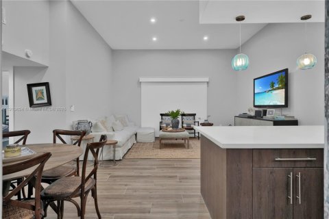 Снять в аренду кондоминиум в Майами-Бич, Флорида 1 спальня, 84.17м2, № 1968455 - фото 14