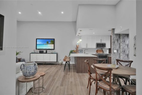 Снять в аренду кондоминиум в Майами-Бич, Флорида 1 спальня, 84.17м2, № 1968455 - фото 21