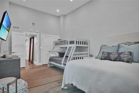 Снять в аренду кондоминиум в Майами-Бич, Флорида 1 спальня, 84.17м2, № 1968455 - фото 8