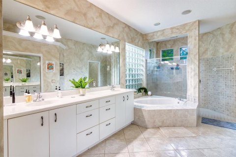 Villa ou maison à vendre à Port Orange, Floride: 4 chambres, 318.1 m2 № 2396865 - photo 18
