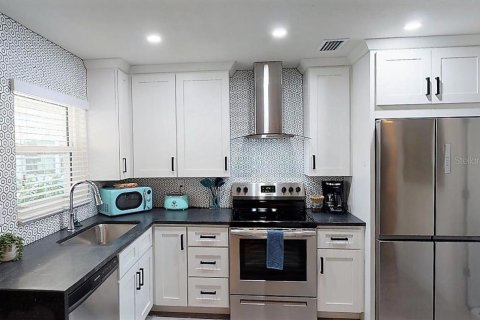 Apartment in Sarasota, Florida 1 bedroom, 46.45 sq.m. № 2232059 - photo 24