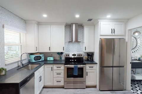 Apartment in Sarasota, Florida 1 bedroom, 46.45 sq.m. № 2232059 - photo 25