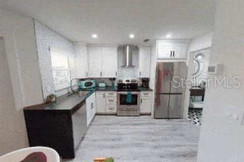 Apartment in Sarasota, Florida 1 bedroom, 46.45 sq.m. № 2232059 - photo 9