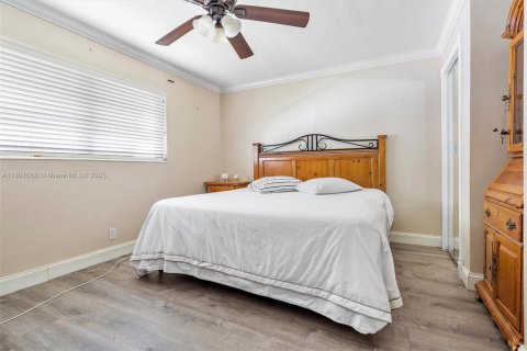 Casa en venta en Hallandale Beach, Florida, 3 dormitorios, 163.42 m2 № 1727294 - foto 13