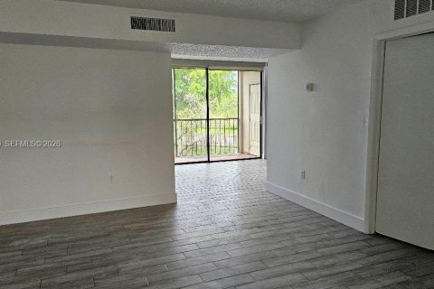 Copropriété à louer à Miami, Floride: 3 chambres, 96.62 m2 № 2060766 - photo 6