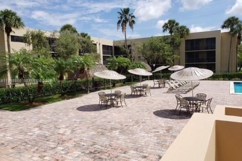 Copropriété à louer à Miami, Floride: 3 chambres, 96.62 m2 № 2060766 - photo 16