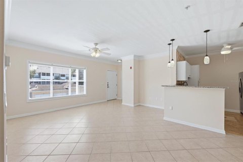 Condo in Bradenton, Florida, 2 bedrooms  № 2150795 - photo 11