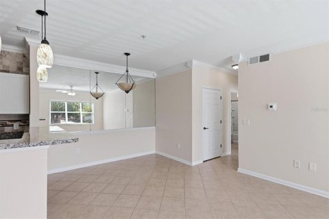 Condo in Bradenton, Florida, 2 bedrooms  № 2150795 - photo 14