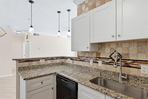 Condo in Bradenton, Florida, 2 bedrooms  № 2150795 - photo 20