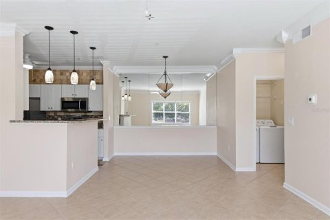 Condo in Bradenton, Florida, 2 bedrooms  № 2150795 - photo 9