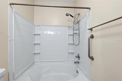 Condo in Bradenton, Florida, 2 bedrooms  № 2150795 - photo 27