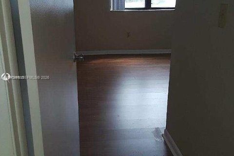 Купить кондоминиум в Хайалиа, Флорида 2 спальни, 90.67м2, № 2171428 - фото 8
