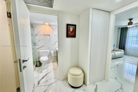 Condominio en venta en Sunny Isles Beach, Florida, 2 dormitorios, 138.24 m2 № 2044471 - foto 26