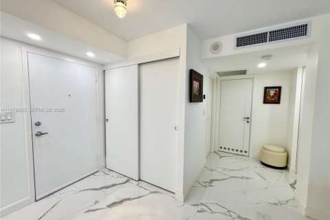 Condominio en venta en Sunny Isles Beach, Florida, 2 dormitorios, 138.24 m2 № 2044471 - foto 25