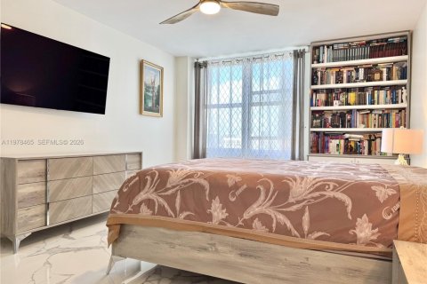 Condominio en venta en Sunny Isles Beach, Florida, 2 dormitorios, 138.24 m2 № 2044471 - foto 18