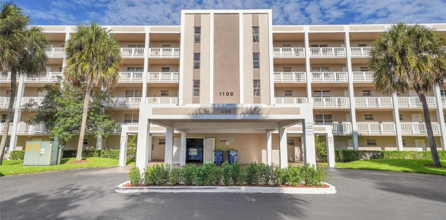 Condominio en Coral Springs, Florida, 2 dormitorios № 1936793
