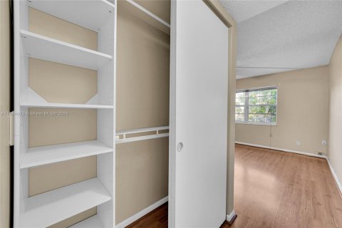 Condo in Coral Springs, Florida, 2 bedrooms № 1936793 - photo 20