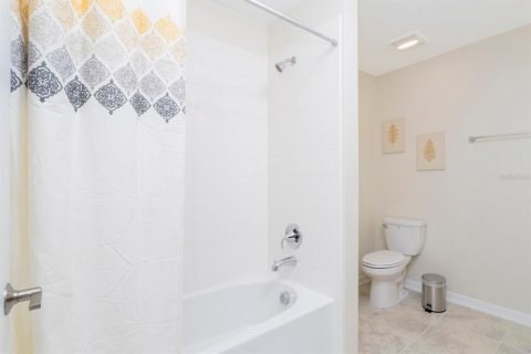 Condo in Kissimmee, Florida, 2 bedrooms  № 1734088 - photo 17