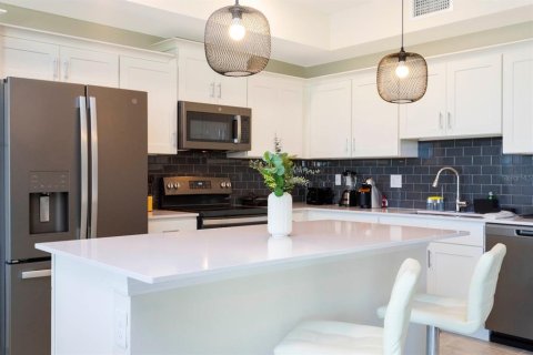 Condo in Kissimmee, Florida, 2 bedrooms  № 1734088 - photo 2