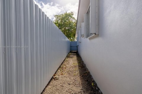 Купить виллу или дом в Майами, Флорида 3 спальни, 103.12м2, № 1782062 - фото 12
