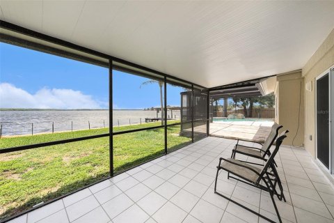 Casa en venta en Palm Harbor, Florida, 4 dormitorios, 215.9 m2 № 1771165 - foto 17