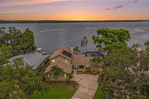 Casa en venta en Palm Harbor, Florida, 4 dormitorios, 215.9 m2 № 1771165 - foto 1