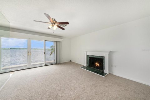 Casa en venta en Palm Harbor, Florida, 4 dormitorios, 215.9 m2 № 1771165 - foto 10