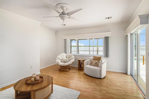Casa en venta en Palm Harbor, Florida, 4 dormitorios, 215.9 m2 № 1771165 - foto 5