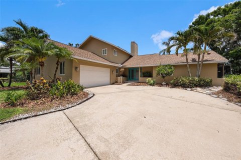 Casa en venta en Palm Harbor, Florida, 4 dormitorios, 215.9 m2 № 1771165 - foto 3