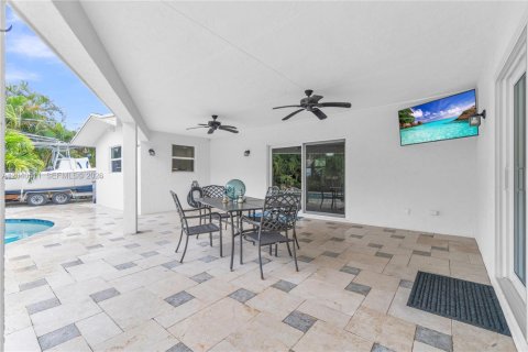 House in Pompano Beach, Florida 3 bedrooms, 154.68 sq.m. № 2087026 - photo 28
