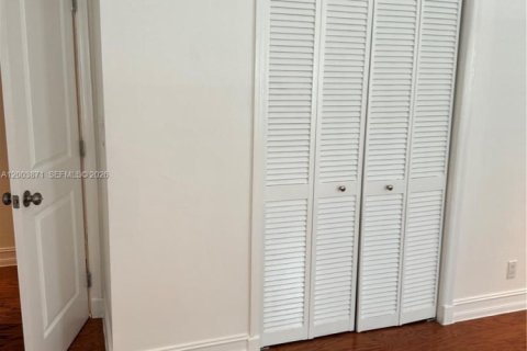 Condo in Coral Springs, Florida, 3 bedrooms  № 2069341 - photo 16