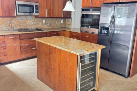 Condo in Coral Springs, Florida, 3 bedrooms  № 2069341 - photo 2