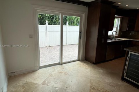 Condo in Coral Springs, Florida, 3 bedrooms  № 2069341 - photo 6