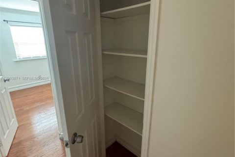 Condo in Coral Springs, Florida, 3 bedrooms  № 2069341 - photo 28