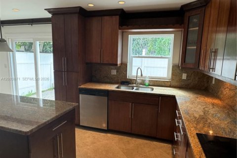 Condo in Coral Springs, Florida, 3 bedrooms  № 2069341 - photo 5