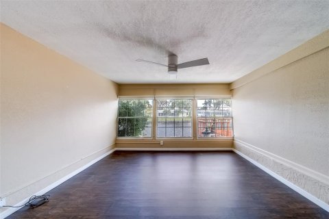 Villa ou maison à louer à Seminole, Floride: 3 chambres, 187.85 m2 № 2408652 - photo 27