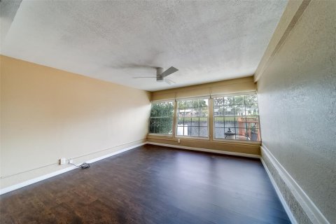 Villa ou maison à louer à Seminole, Floride: 3 chambres, 187.85 m2 № 2408652 - photo 29