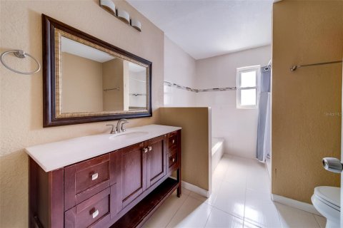 Villa ou maison à louer à Seminole, Floride: 3 chambres, 187.85 m2 № 2408652 - photo 21